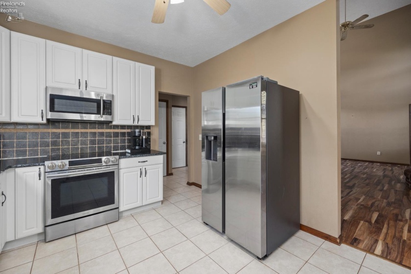 1095 Arrowhead, Vermilion, 44089, 5 Bedrooms Bedrooms, ,5 BathroomsBathrooms,Residential,For Sale,Arrowhead,20254145