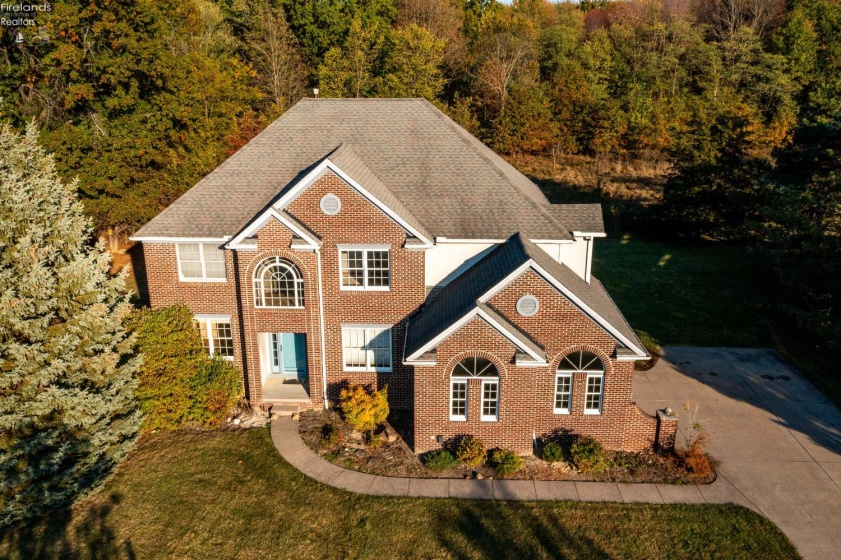 1095 Arrowhead, Vermilion, 44089, 5 Bedrooms Bedrooms, ,5 BathroomsBathrooms,Residential,For Sale,Arrowhead,20254145