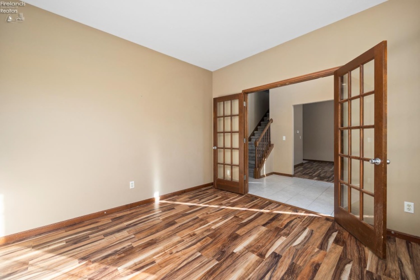 1095 Arrowhead, Vermilion, 44089, 5 Bedrooms Bedrooms, ,5 BathroomsBathrooms,Residential,For Sale,Arrowhead,20254145