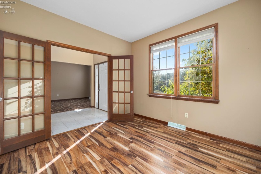 1095 Arrowhead, Vermilion, 44089, 5 Bedrooms Bedrooms, ,5 BathroomsBathrooms,Residential,For Sale,Arrowhead,20254145