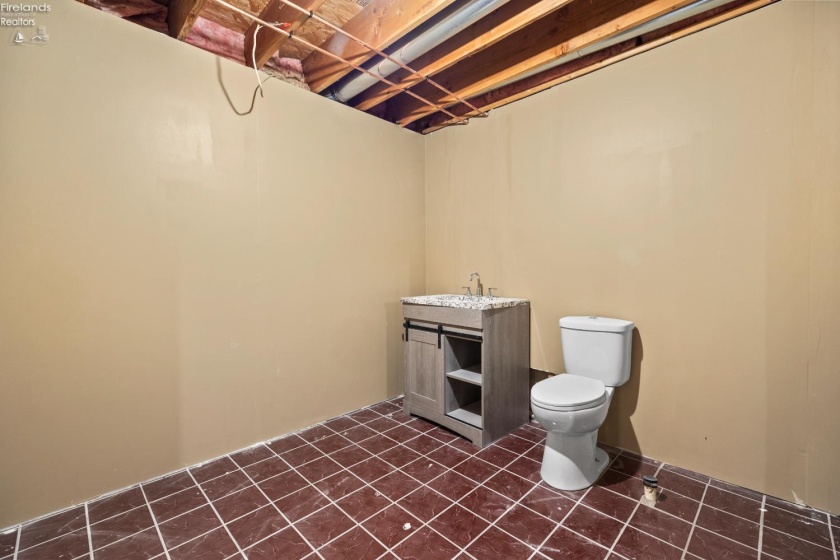 1095 Arrowhead, Vermilion, 44089, 5 Bedrooms Bedrooms, ,5 BathroomsBathrooms,Residential,For Sale,Arrowhead,20254145