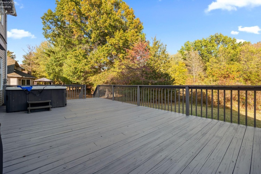 1095 Arrowhead, Vermilion, 44089, 5 Bedrooms Bedrooms, ,5 BathroomsBathrooms,Residential,For Sale,Arrowhead,20254145