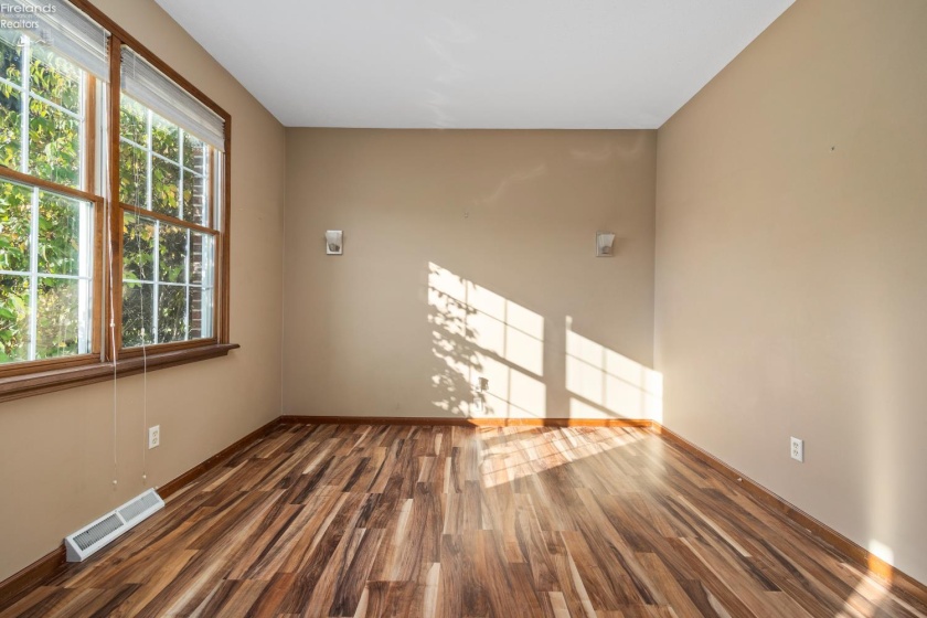 1095 Arrowhead, Vermilion, 44089, 5 Bedrooms Bedrooms, ,5 BathroomsBathrooms,Residential,For Sale,Arrowhead,20254145