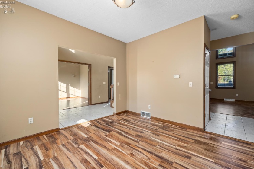 1095 Arrowhead, Vermilion, 44089, 5 Bedrooms Bedrooms, ,5 BathroomsBathrooms,Residential,For Sale,Arrowhead,20254145