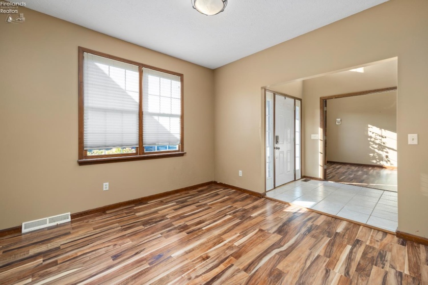 1095 Arrowhead, Vermilion, 44089, 5 Bedrooms Bedrooms, ,5 BathroomsBathrooms,Residential,For Sale,Arrowhead,20254145