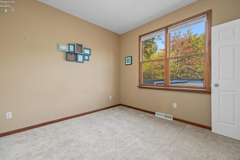 1095 Arrowhead, Vermilion, 44089, 5 Bedrooms Bedrooms, ,5 BathroomsBathrooms,Residential,For Sale,Arrowhead,20254145