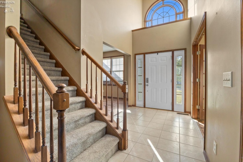 1095 Arrowhead, Vermilion, 44089, 5 Bedrooms Bedrooms, ,5 BathroomsBathrooms,Residential,For Sale,Arrowhead,20254145