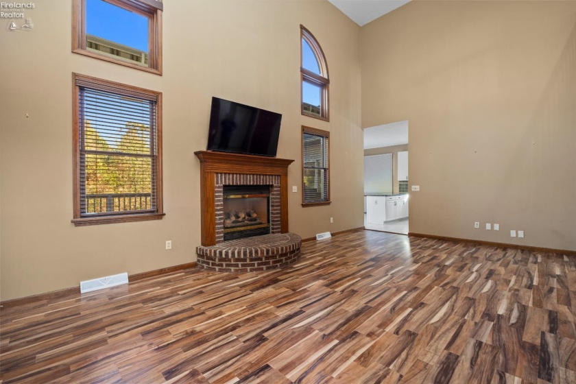 1095 Arrowhead, Vermilion, 44089, 5 Bedrooms Bedrooms, ,5 BathroomsBathrooms,Residential,For Sale,Arrowhead,20254145