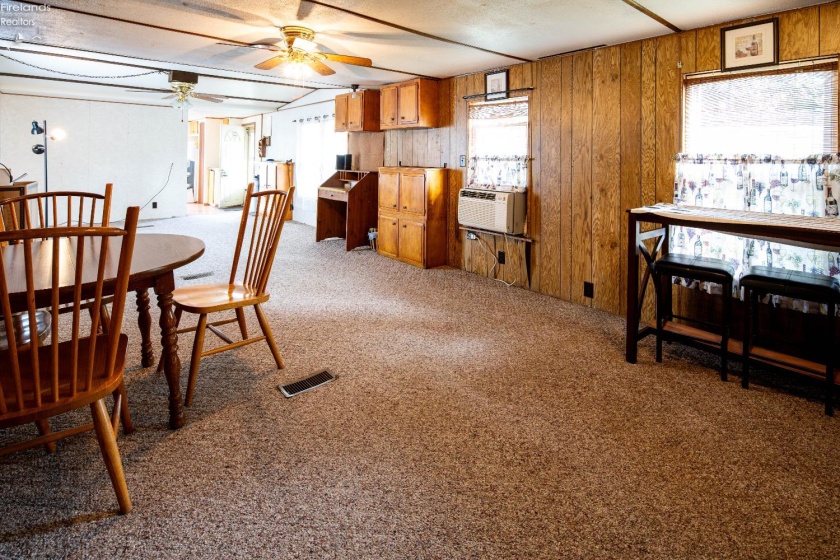 1730 Port Clinton Rd, Fremont, 43420, 1 Bedroom Bedrooms, ,1 BathroomBathrooms,Residential,For Sale,Port Clinton Rd,20253781