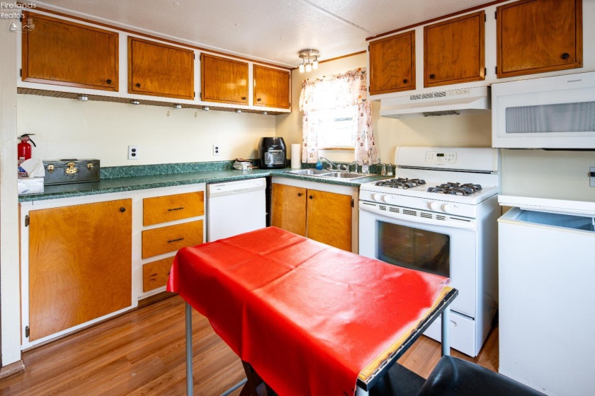 1730 Port Clinton Rd, Fremont, 43420, 1 Bedroom Bedrooms, ,1 BathroomBathrooms,Residential,For Sale,Port Clinton Rd,20253781