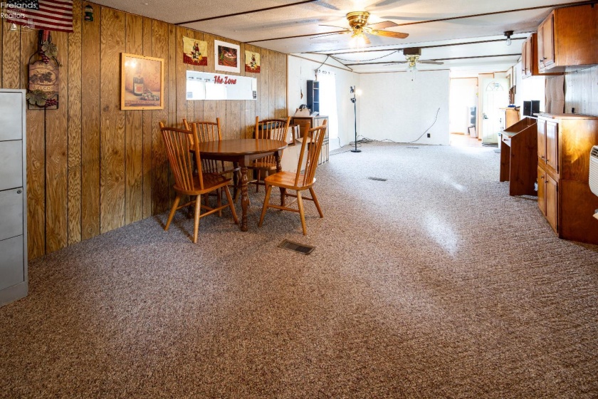 1730 Port Clinton Rd, Fremont, 43420, 1 Bedroom Bedrooms, ,1 BathroomBathrooms,Residential,For Sale,Port Clinton Rd,20253781