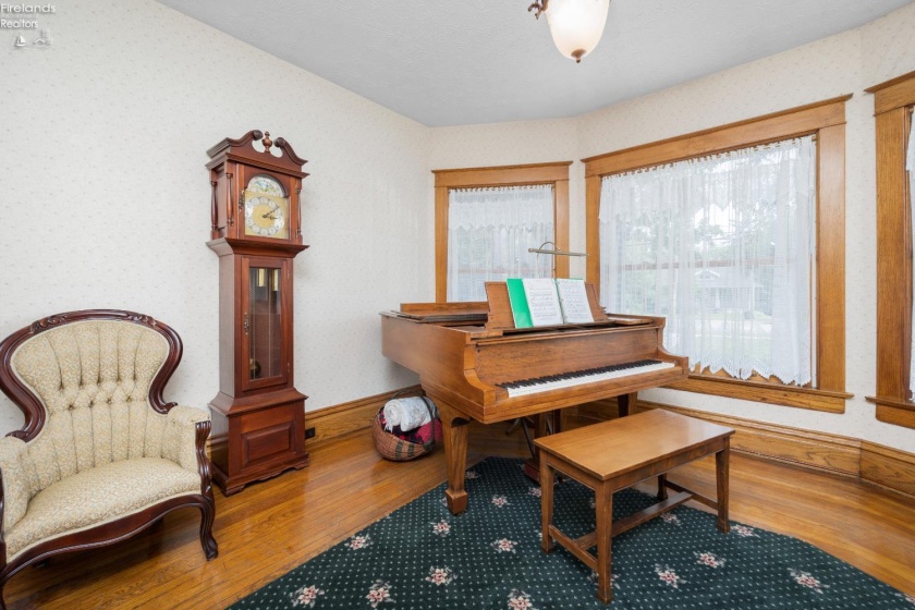 280 Main Street, Norwalk, 44857, 3 Bedrooms Bedrooms, ,2 BathroomsBathrooms,Residential,For Sale,Main,20252557