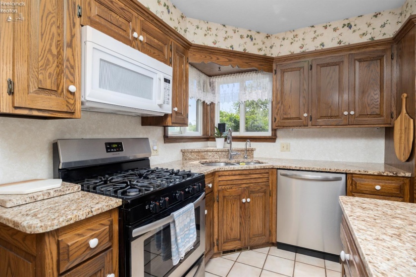 280 Main Street, Norwalk, 44857, 3 Bedrooms Bedrooms, ,2 BathroomsBathrooms,Residential,For Sale,Main,20252557