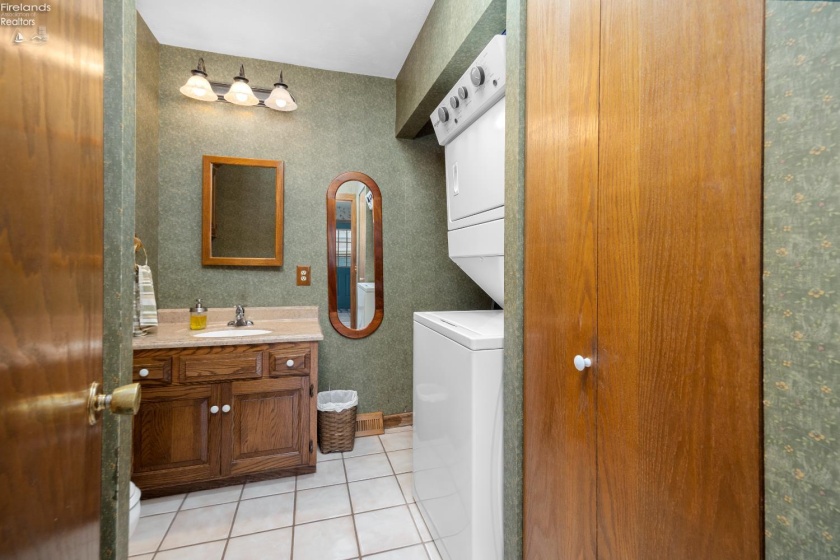 280 Main Street, Norwalk, 44857, 3 Bedrooms Bedrooms, ,2 BathroomsBathrooms,Residential,For Sale,Main,20252557