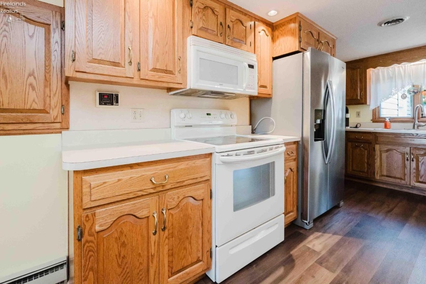 2058 Skyline Drive, Marblehead, 43440, 3 Bedrooms Bedrooms, ,2 BathroomsBathrooms,Residential,For Sale,Skyline,20253997