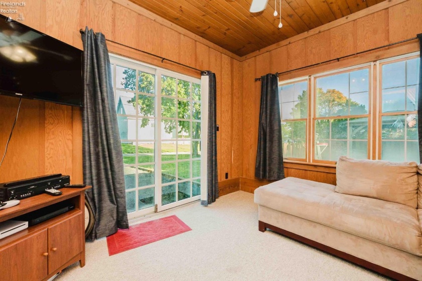 2058 Skyline Drive, Marblehead, 43440, 3 Bedrooms Bedrooms, ,2 BathroomsBathrooms,Residential,For Sale,Skyline,20253997