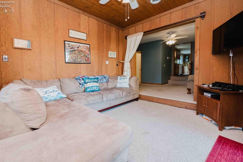 2058 Skyline Drive, Marblehead, 43440, 3 Bedrooms Bedrooms, ,2 BathroomsBathrooms,Residential,For Sale,Skyline,20253997