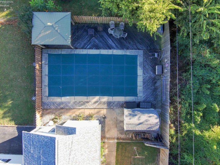 2058 Skyline Drive, Marblehead, 43440, 3 Bedrooms Bedrooms, ,2 BathroomsBathrooms,Residential,For Sale,Skyline,20253997