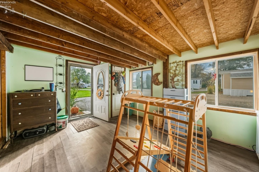 265 Meachem Road, Port Clinton, 43452, 2 Bedrooms Bedrooms, ,1 BathroomBathrooms,Residential,For Sale,Meachem,20254378