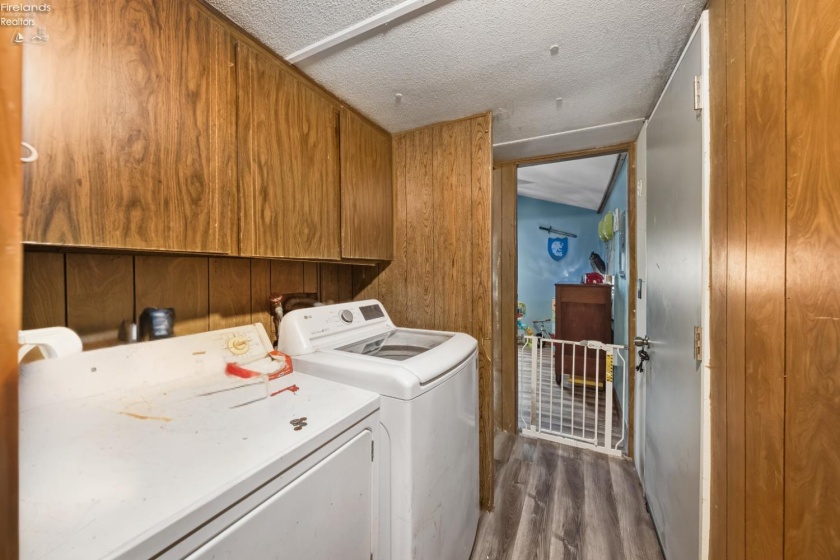 265 Meachem Road, Port Clinton, 43452, 2 Bedrooms Bedrooms, ,1 BathroomBathrooms,Residential,For Sale,Meachem,20254378