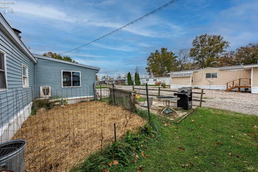 265 Meachem Road, Port Clinton, 43452, 2 Bedrooms Bedrooms, ,1 BathroomBathrooms,Residential,For Sale,Meachem,20254378