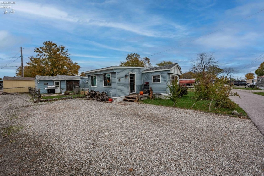 265 Meachem Road, Port Clinton, 43452, 2 Bedrooms Bedrooms, ,1 BathroomBathrooms,Residential,For Sale,Meachem,20254378