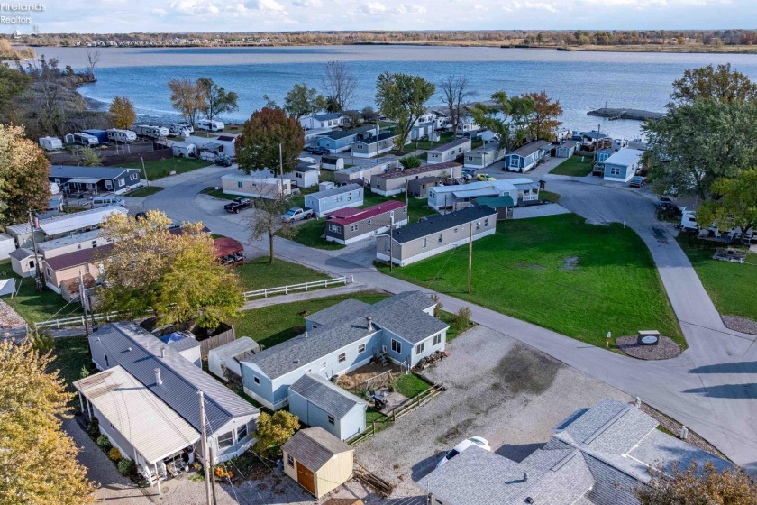 265 Meachem Road, Port Clinton, 43452, 2 Bedrooms Bedrooms, ,1 BathroomBathrooms,Residential,For Sale,Meachem,20254378