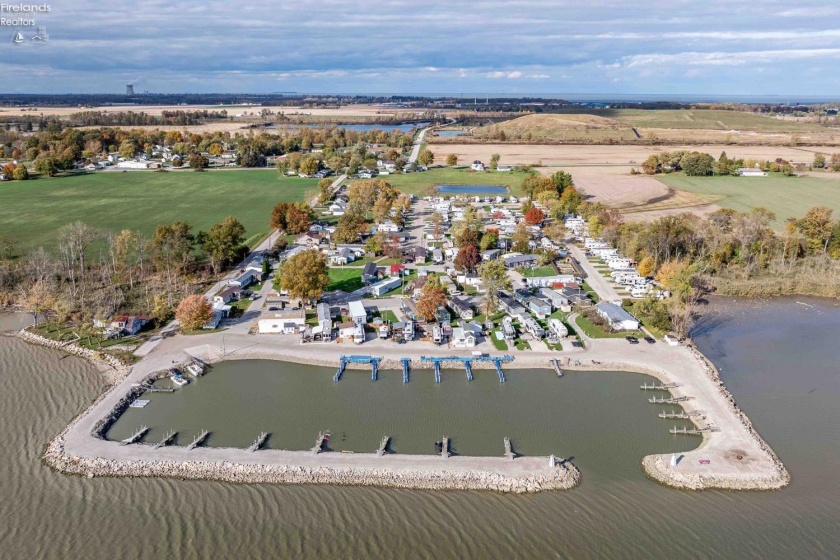 265 Meachem Road, Port Clinton, 43452, 2 Bedrooms Bedrooms, ,1 BathroomBathrooms,Residential,For Sale,Meachem,20254378