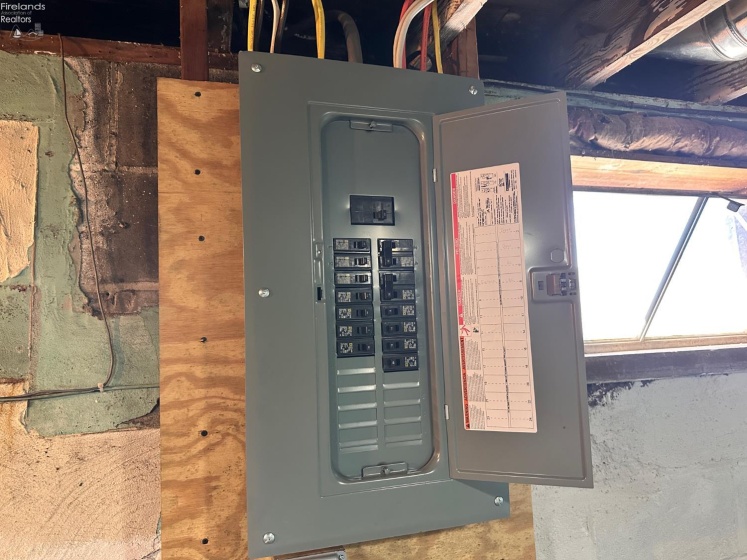 140 Hobson Street, Bellevue, 44811, 3 Bedrooms Bedrooms, ,1 BathroomBathrooms,Residential,For Sale,Hobson,20254129