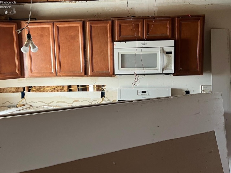 3850 County Road 231, Fremont, 43420, 2 Bedrooms Bedrooms, ,1 BathroomBathrooms,Residential,For Sale,County Road 231,20254278