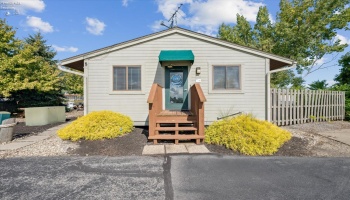 1777 Windward Drive, Port Clinton, 43452, 2 Bedrooms Bedrooms, ,2 BathroomsBathrooms,Residential,For Sale,Windward,20254400 1777 Windward Drive, Port Clinton, 43452, 2 Bedrooms Bedrooms, ,2 BathroomsBathrooms,Residential,For Sale,Windward,20254400