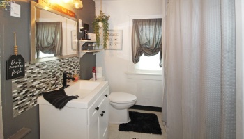 424 Monroe Street, Port Clinton, 43452, 4 Bedrooms Bedrooms, ,2 BathroomsBathrooms,Residential,For Sale,Monroe,20254405 424 Monroe Street, Port Clinton, 43452, 4 Bedrooms Bedrooms, ,2 BathroomsBathrooms,Residential,For Sale,Monroe,20254405