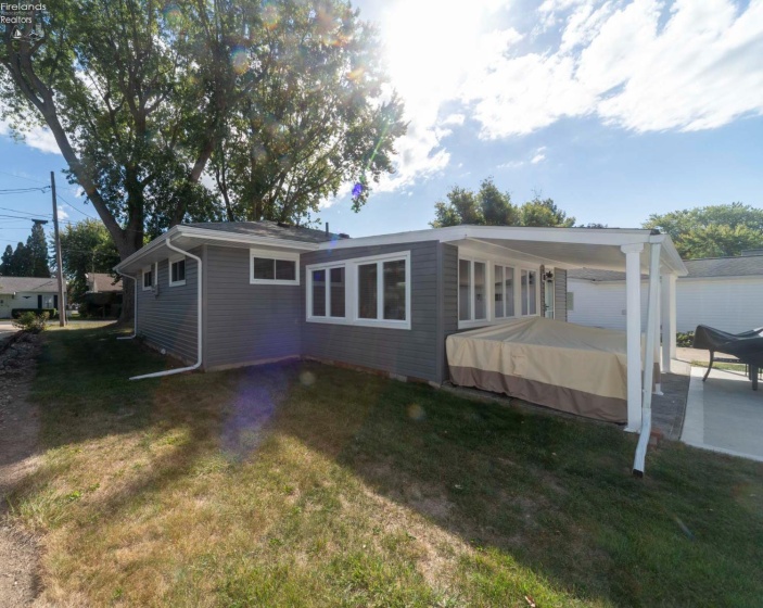 2078 Willow Cove Drive, Marblehead, 43440, 2 Bedrooms Bedrooms, ,1 BathroomBathrooms,Residential,For Sale,Willow Cove,20254042