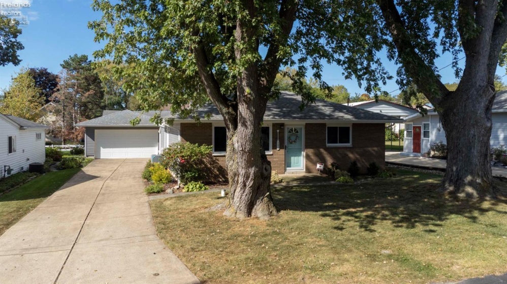 2078 Willow Cove Drive, Marblehead, 43440, 2 Bedrooms Bedrooms, ,1 BathroomBathrooms,Residential,For Sale,Willow Cove,20254042