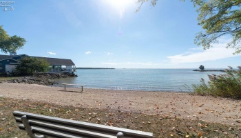 2078 Willow Cove Drive, Marblehead, 43440, 2 Bedrooms Bedrooms, ,1 BathroomBathrooms,Residential,For Sale,Willow Cove,20254042