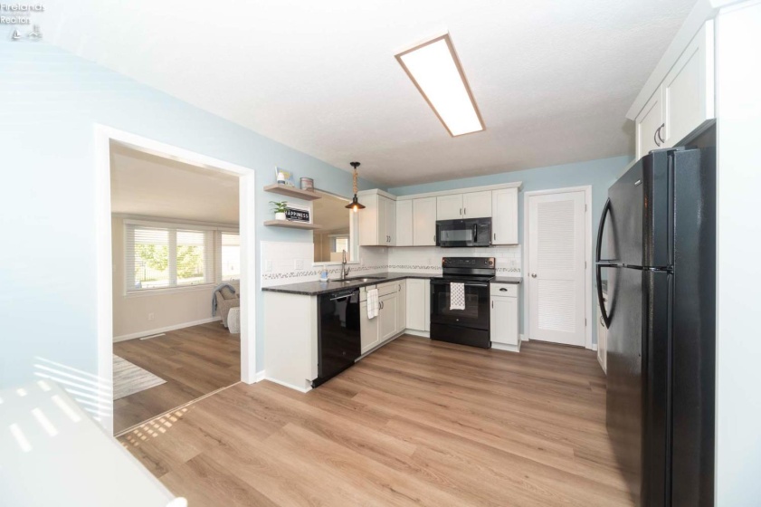 2078 Willow Cove Drive, Marblehead, 43440, 2 Bedrooms Bedrooms, ,1 BathroomBathrooms,Residential,For Sale,Willow Cove,20254042