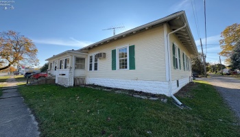 11 Tiffin Street, Willard, 44890, 2 Bedrooms Bedrooms, ,1 BathroomBathrooms,Residential,For Sale,Tiffin,20254417 11 Tiffin Street, Willard, 44890, 2 Bedrooms Bedrooms, ,1 BathroomBathrooms,Residential,For Sale,Tiffin,20254417