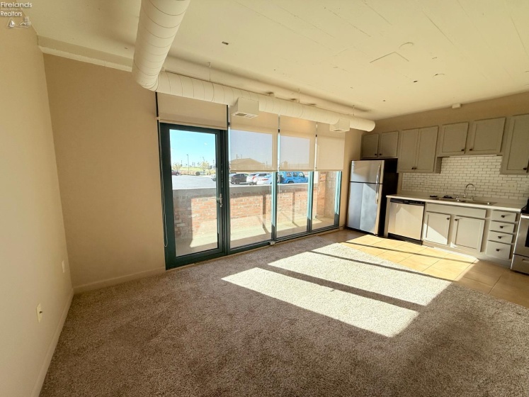 401 Shoreline Drive, Sandusky, 44870, 2 Bedrooms Bedrooms, ,2 BathroomsBathrooms,Residential,For Sale,Shoreline,20254167