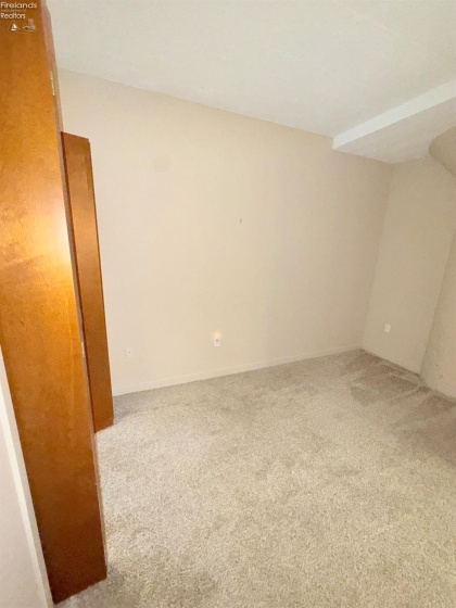 401 Shoreline Drive, Sandusky, 44870, 2 Bedrooms Bedrooms, ,2 BathroomsBathrooms,Residential,For Sale,Shoreline,20254167