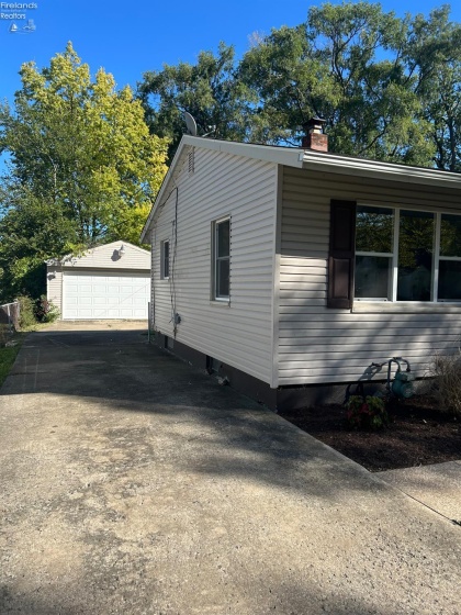 1648 Oakmont Lane, Sandusky, 44870, 3 Bedrooms Bedrooms, ,1 BathroomBathrooms,Residential,For Sale,Oakmont Lane,20253977