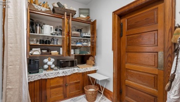 610 Washington Street, Sandusky, 44870, 6 Bedrooms Bedrooms, ,3 BathroomsBathrooms,Residential,For Sale,Washington,20254175