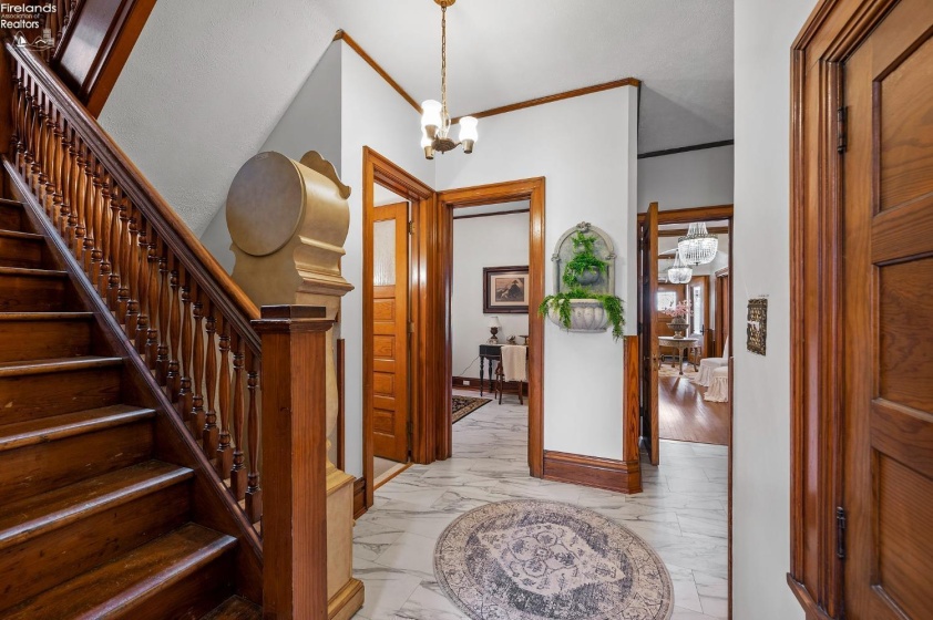 610 Washington Street, Sandusky, 44870, 6 Bedrooms Bedrooms, ,3 BathroomsBathrooms,Residential,For Sale,Washington,20254175