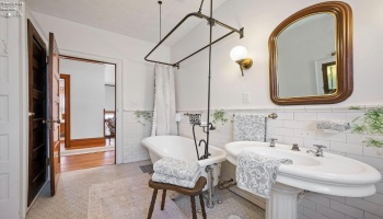 610 Washington Street, Sandusky, 44870, 6 Bedrooms Bedrooms, ,3 BathroomsBathrooms,Residential,For Sale,Washington,20254175