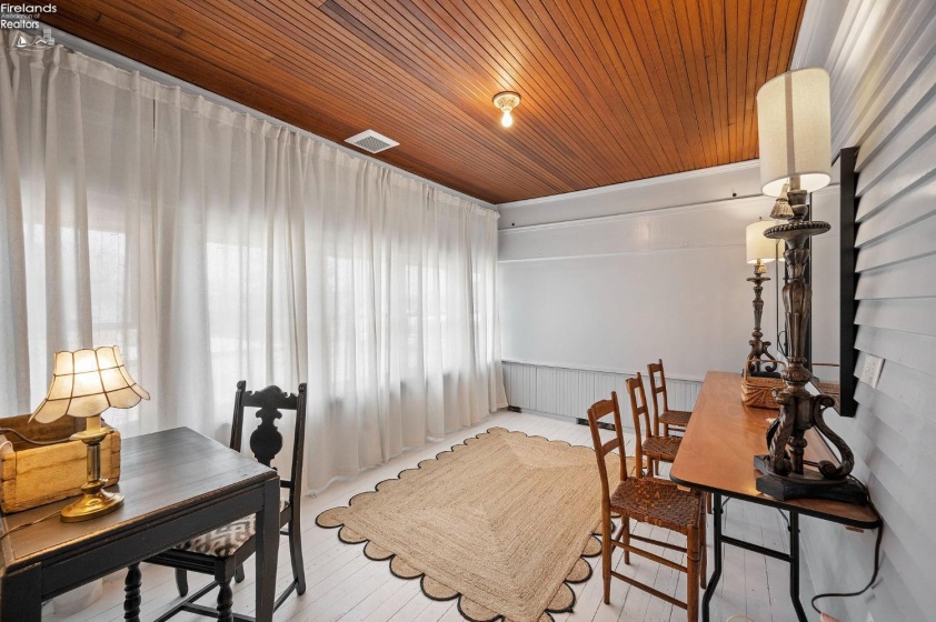 610 Washington Street, Sandusky, 44870, 6 Bedrooms Bedrooms, ,3 BathroomsBathrooms,Residential,For Sale,Washington,20254175