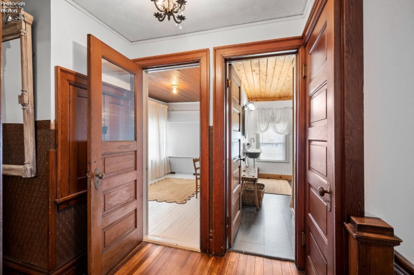 610 Washington Street, Sandusky, 44870, 6 Bedrooms Bedrooms, ,3 BathroomsBathrooms,Residential,For Sale,Washington,20254175