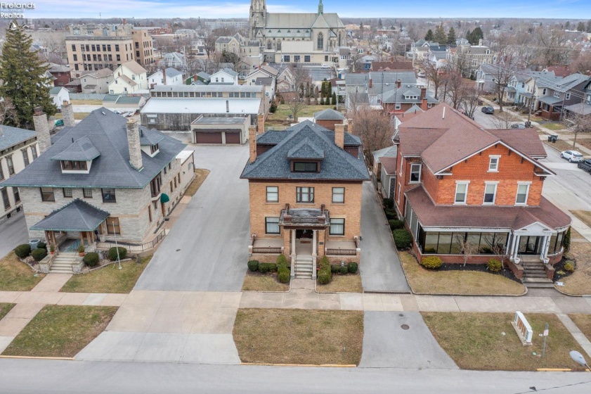 610 Washington Street, Sandusky, 44870, 6 Bedrooms Bedrooms, ,3 BathroomsBathrooms,Residential,For Sale,Washington,20254175