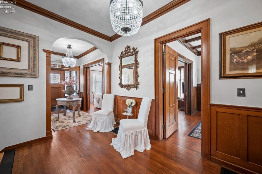 610 Washington Street, Sandusky, 44870, 6 Bedrooms Bedrooms, ,3 BathroomsBathrooms,Residential,For Sale,Washington,20254175