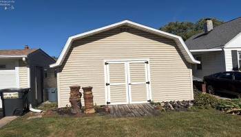 2038 Columbus Avenue, Sandusky, 44870, 3 Bedrooms Bedrooms, ,2 BathroomsBathrooms,Residential,For Sale,Columbus,20254102