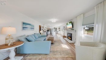 1982 Fulton Street, Port Clinton, 43452, 2 Bedrooms Bedrooms, ,1 BathroomBathrooms,Residential,For Sale,Fulton,20253361