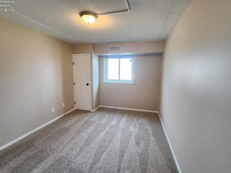 1305 Lake Wilmer Drive, Sandusky, 44870, 2 Bedrooms Bedrooms, ,1 BathroomBathrooms,Residential,For Sale,Lake Wilmer Drive,20254051